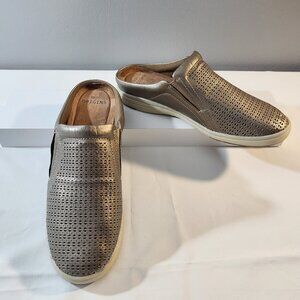 Earth Origins Metallic Perforated Comfort Slides – Women’s 9.5W Casual
